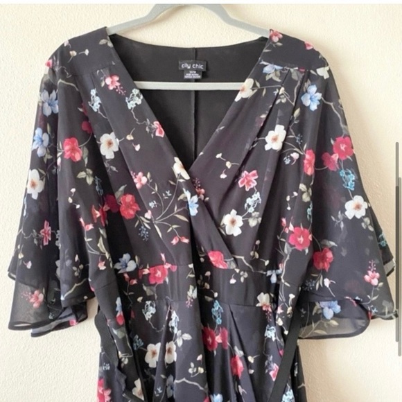 City Chic Floral Allure Chiffon Faux Wrap Drape Batwing Plus Dress Size 18 - Picture 4 of 15